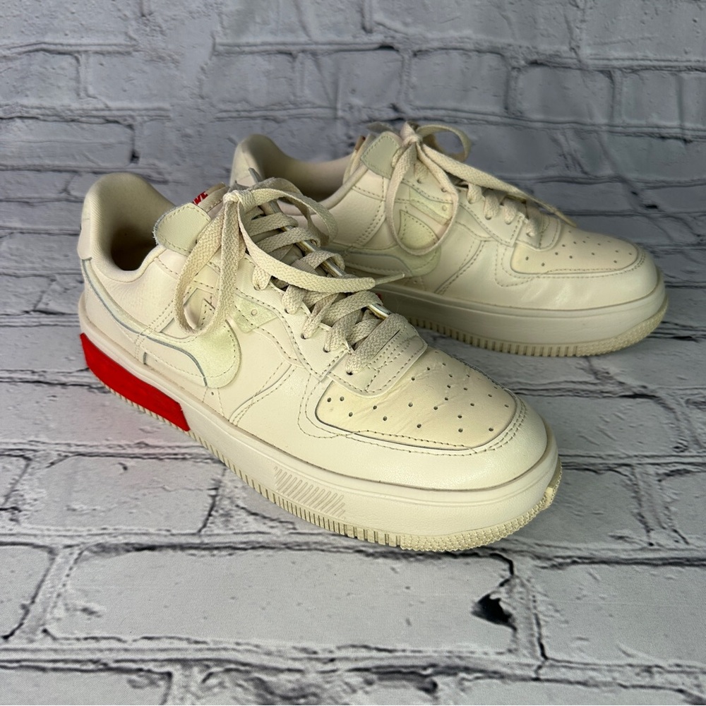 Nike Women’s Air Force 1 Fontana Pearl Sneakers with Red Accent Sz 9.5